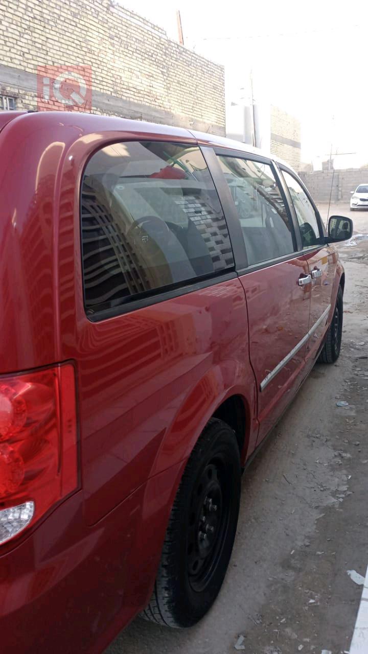 دودج كارافان